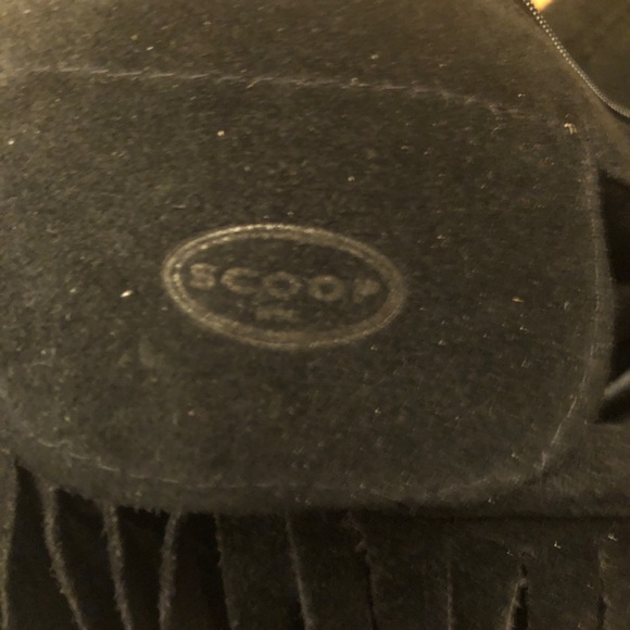 SCOOP NYC Suede Fringed Bag W/ Braided Strap - Picture 3 of 4